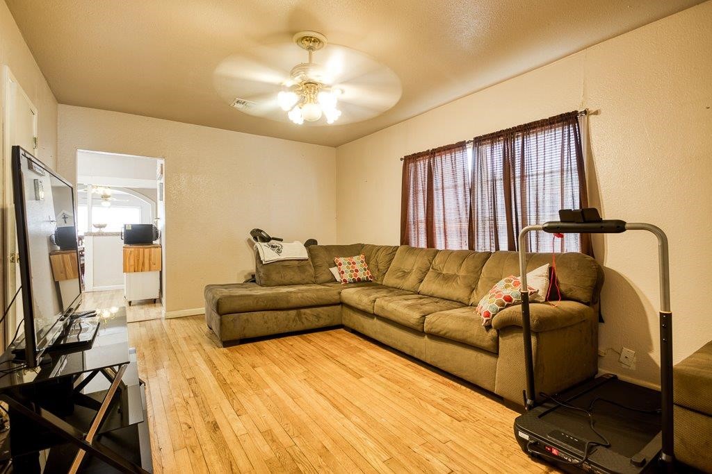 4133 Barrera Dr Property Photo 9
