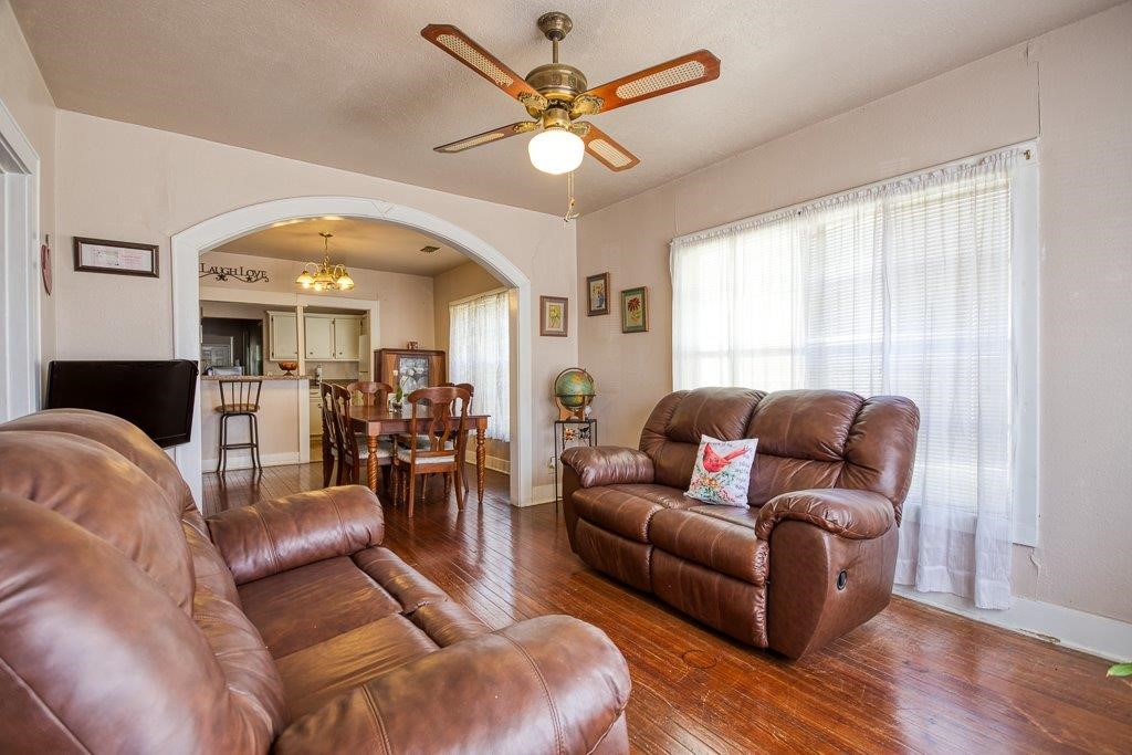 4133 Barrera Dr Property Photo 23