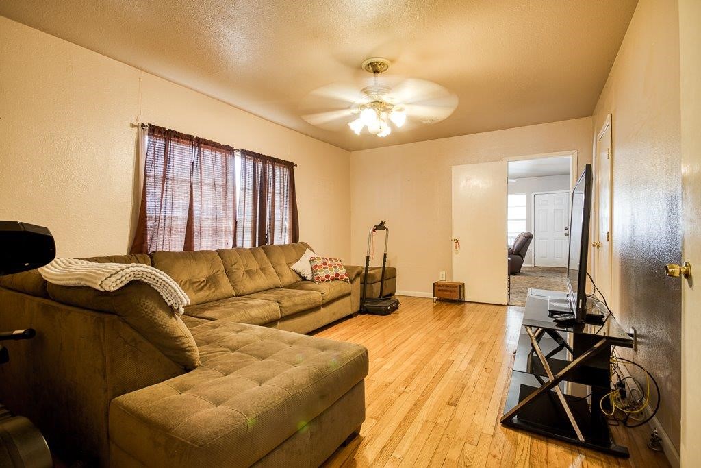 4133 Barrera Dr Property Photo 28