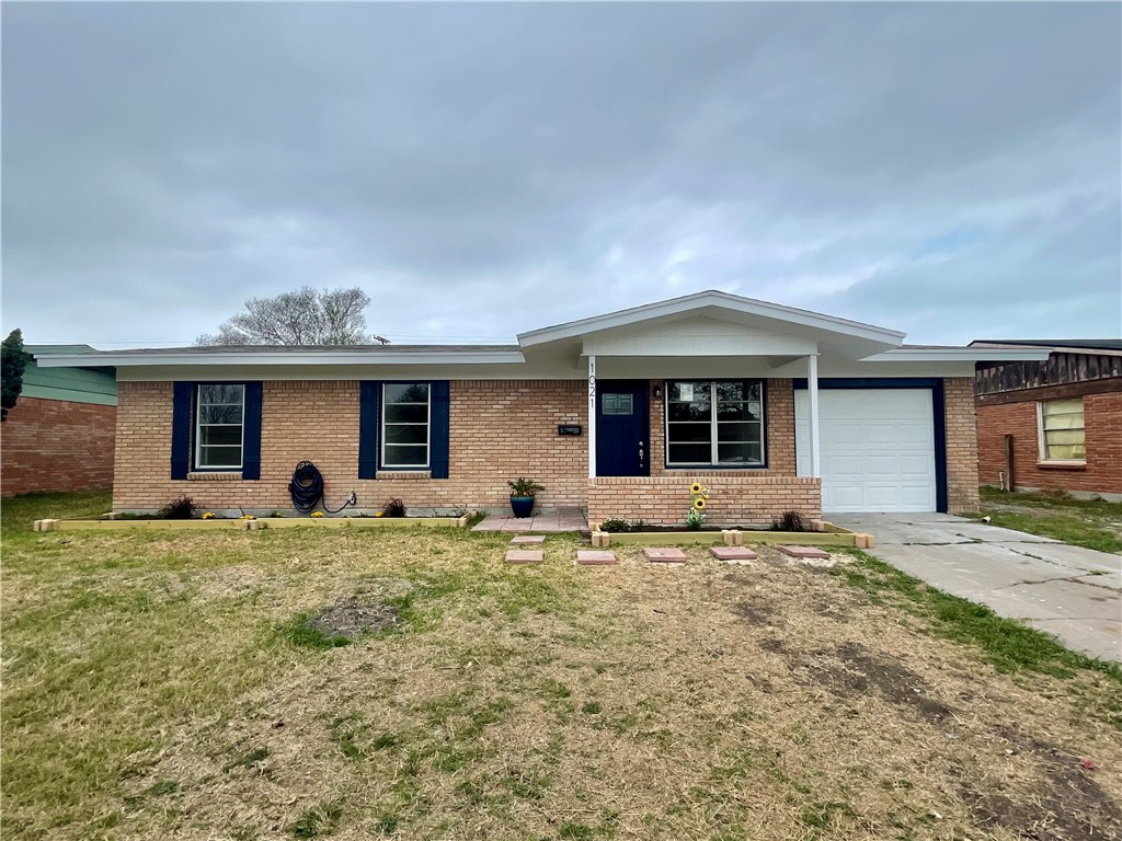 1021 Burr Dr Property Photo