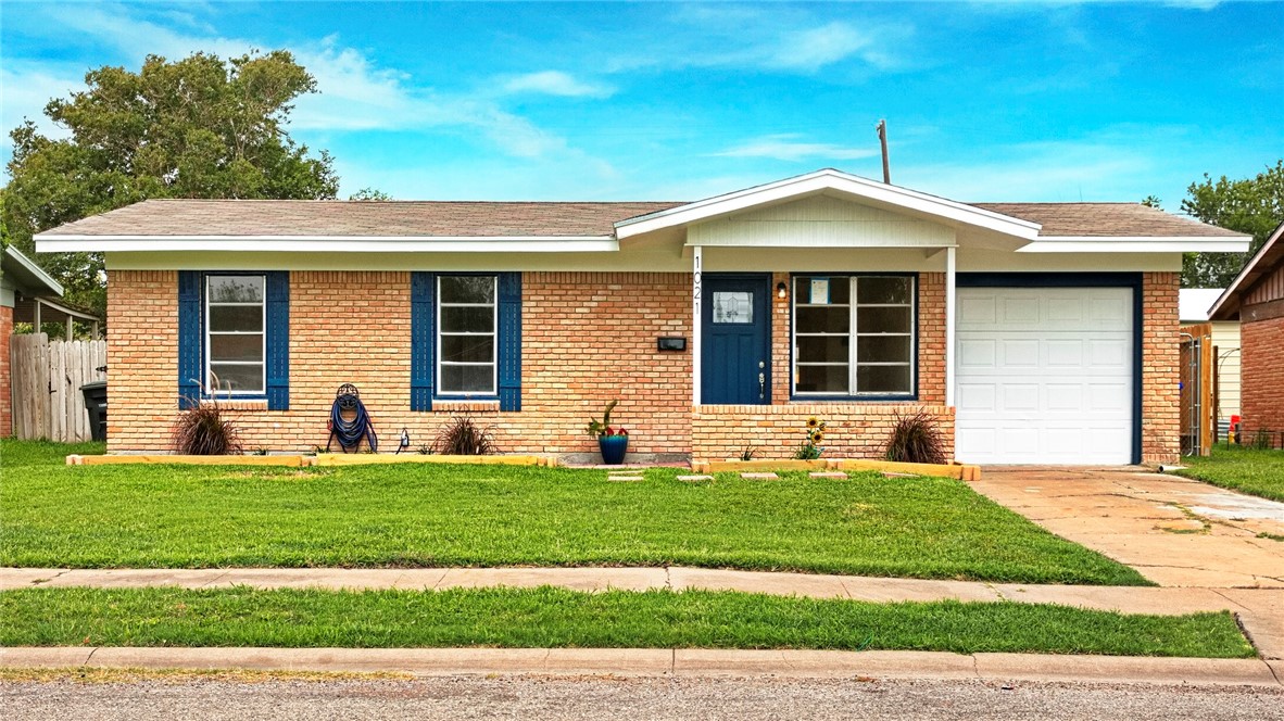 1021 Burr Dr Property Photo 1