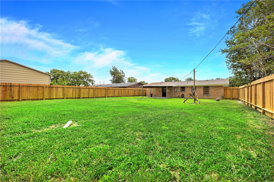 1021 Burr Dr Property Photo 17