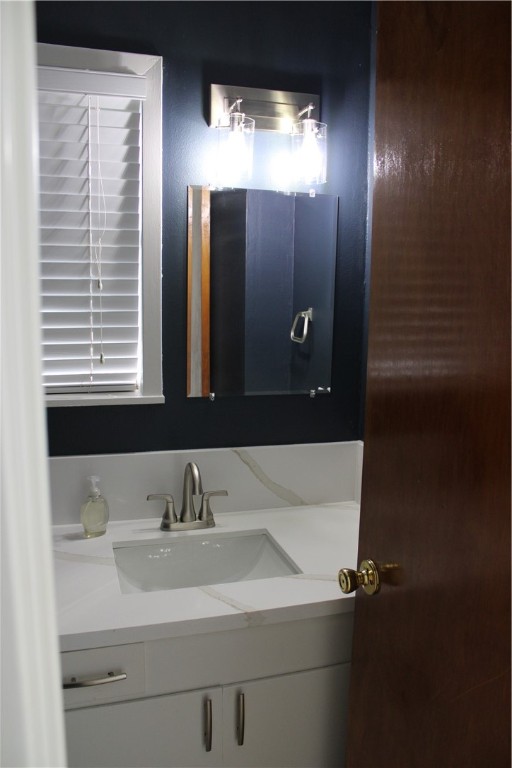 710 S Leona St Property Photo 14