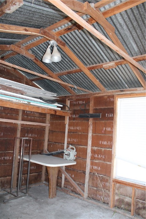 710 S Leona St Property Photo 32