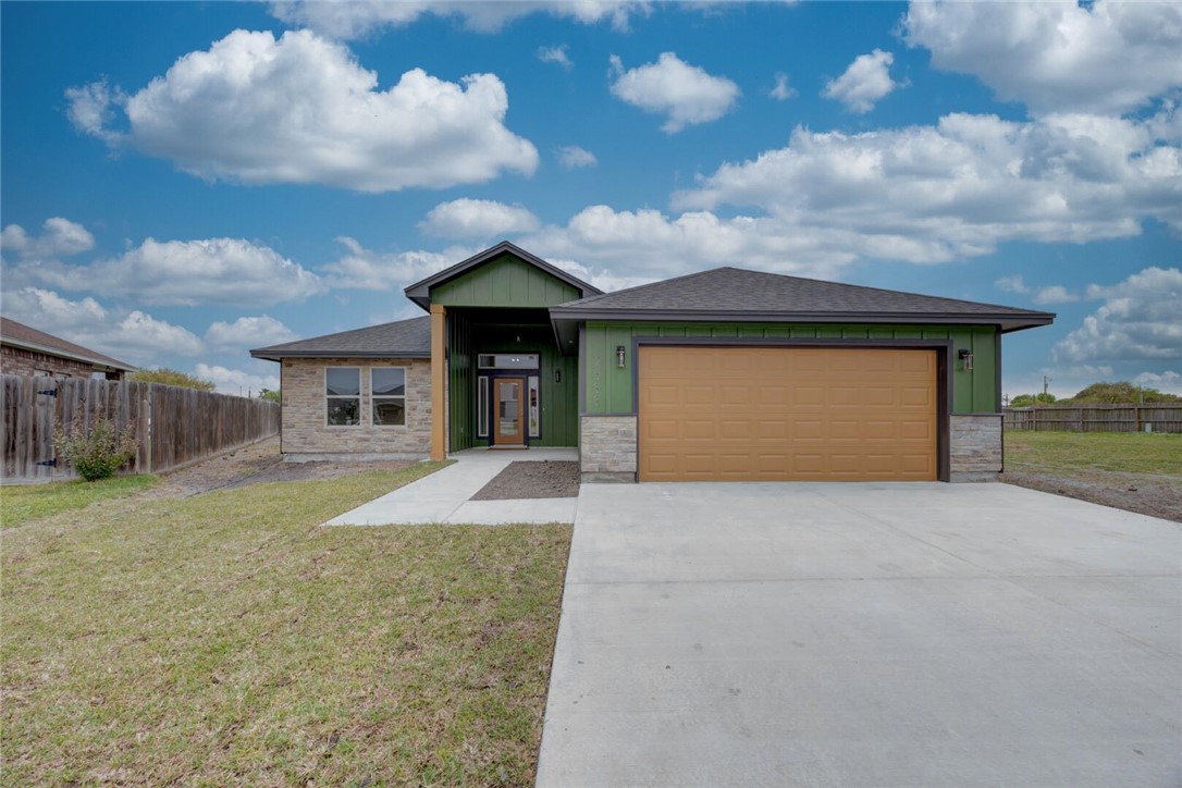 2533 Luzius Dr Property Photo