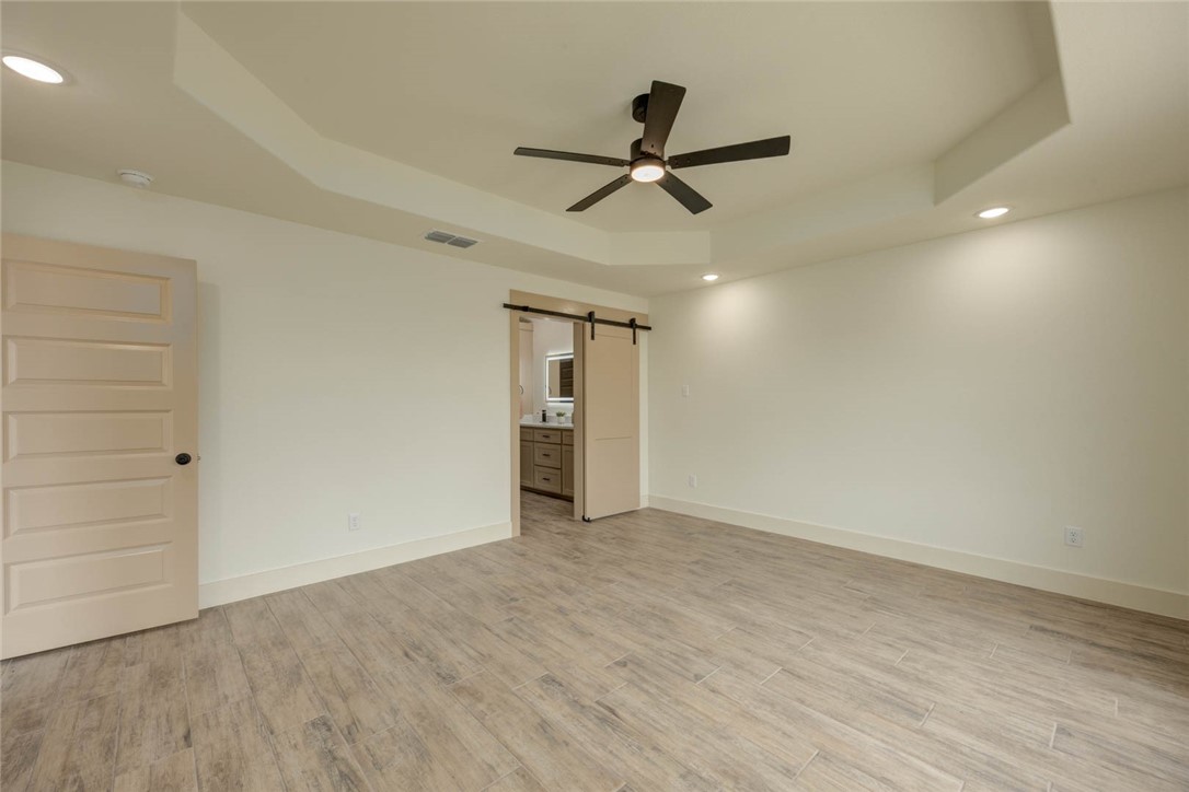 2533 Luzius Dr Property Photo 15