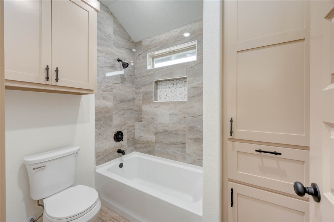 2533 Luzius Dr Property Photo 24