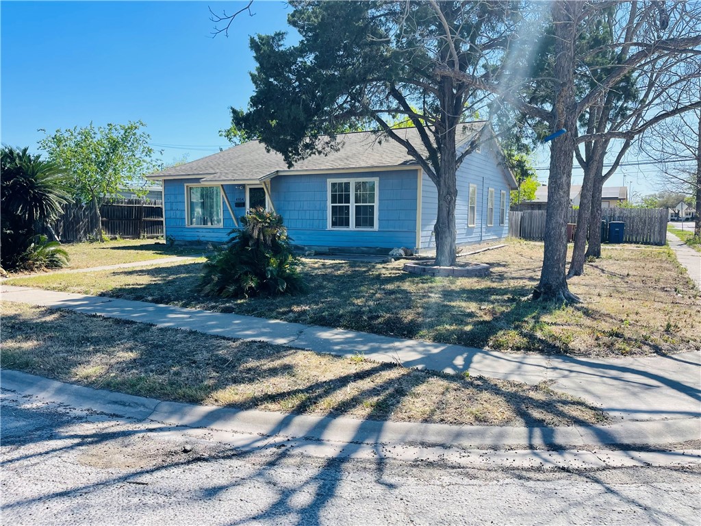 4954 Marion Property Photo