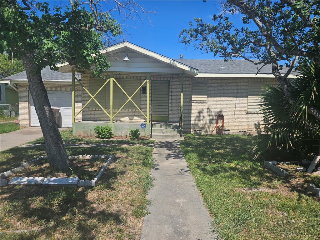 332 Williams St Property Photo