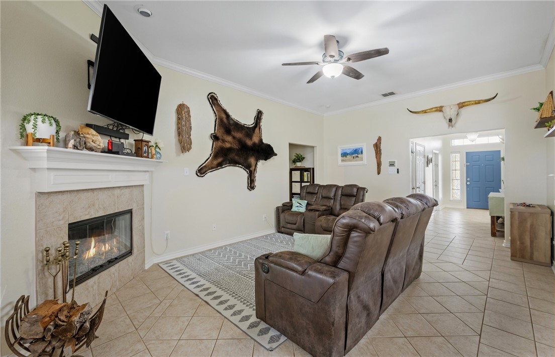 1209 Meadow Brook Dr Property Photo 6