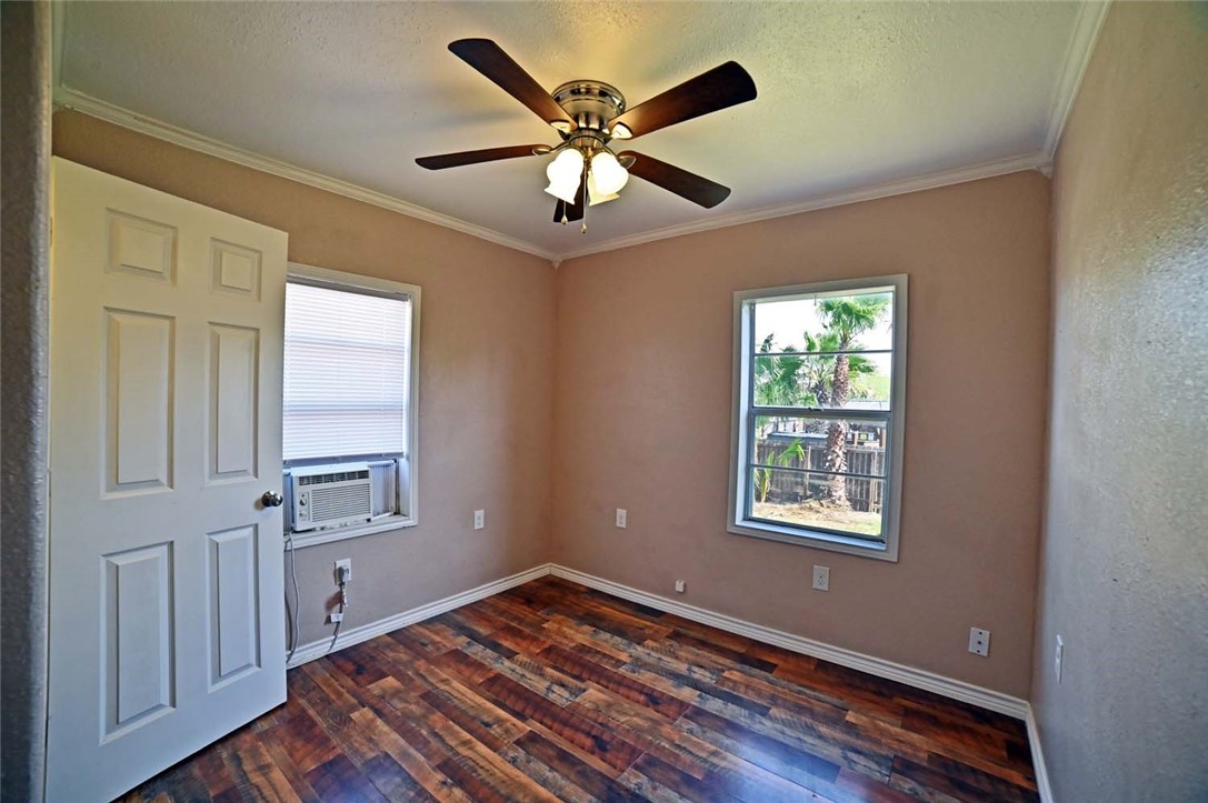 317 Leslie Lane Property Photo 16