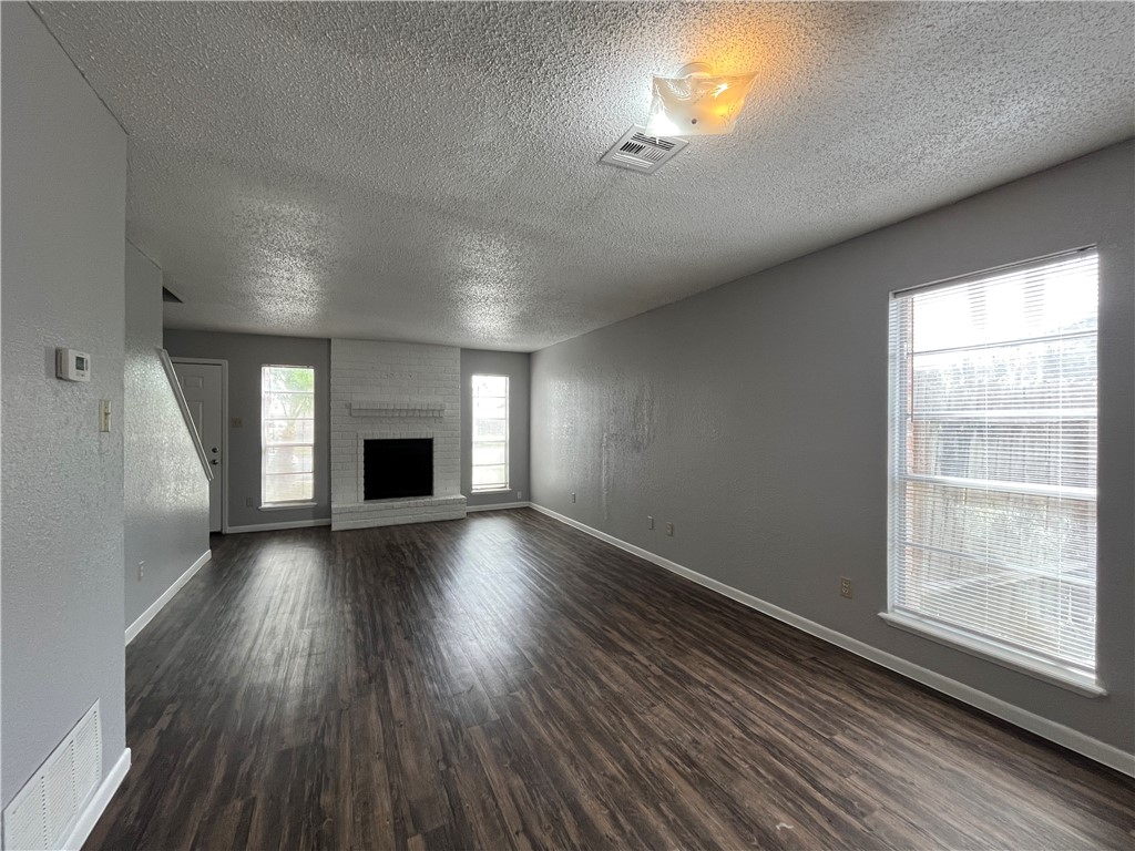 6533 Long Meadow Dr Property Photo 4
