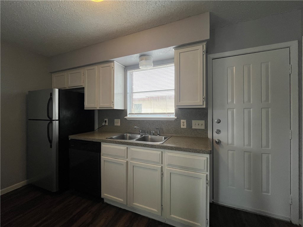 6533 Long Meadow Dr Property Photo 7