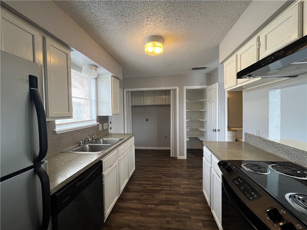 6533 Long Meadow Dr Property Photo 9