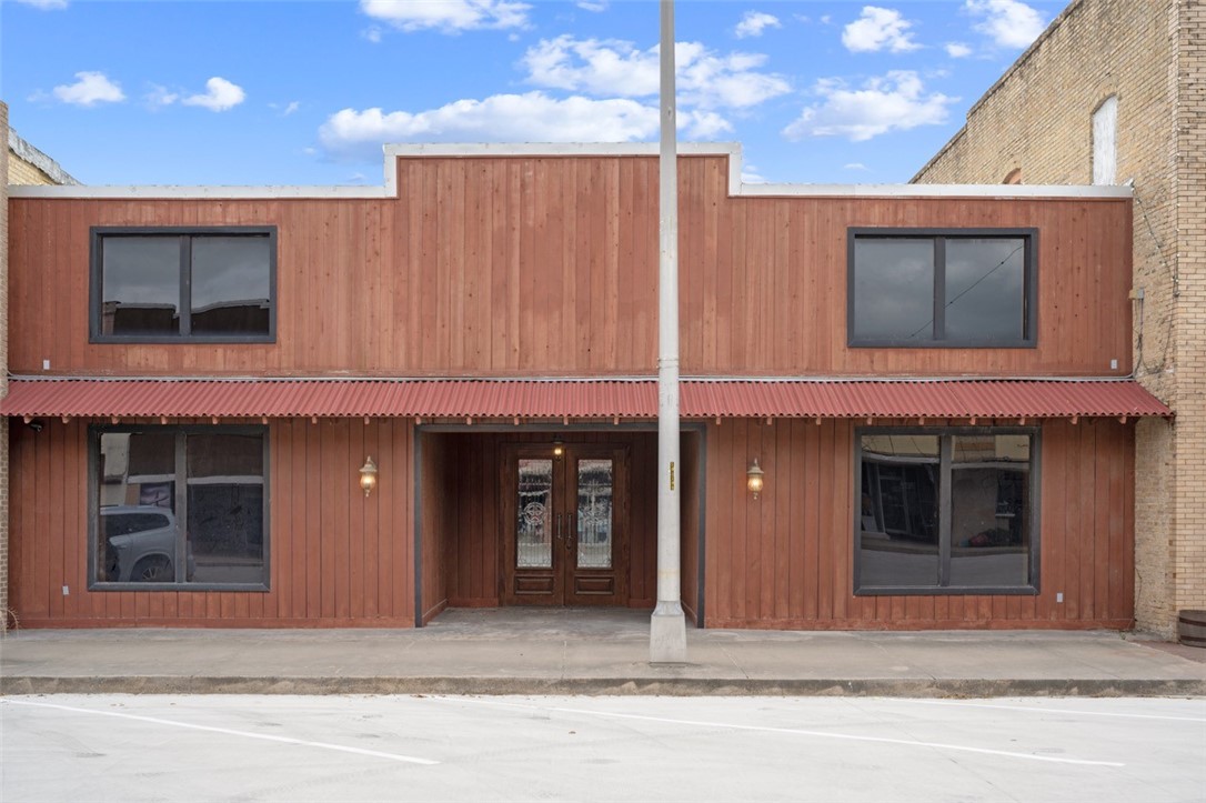 Real Estate Main Image