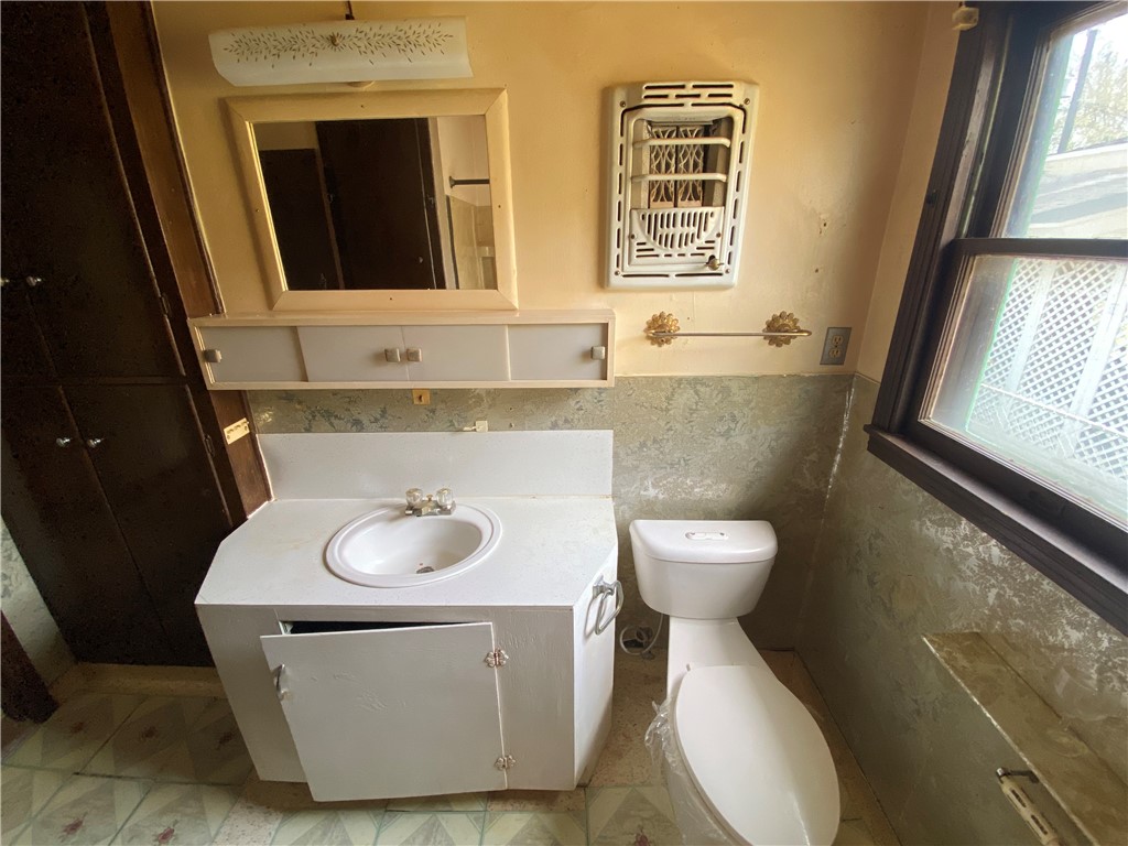 3926 Pyle Dr Property Photo 8