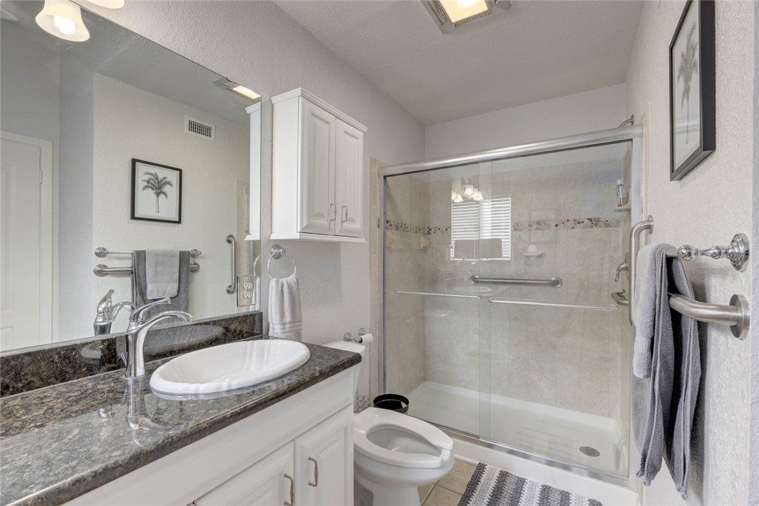 14329 Emerald St Property Photo 17