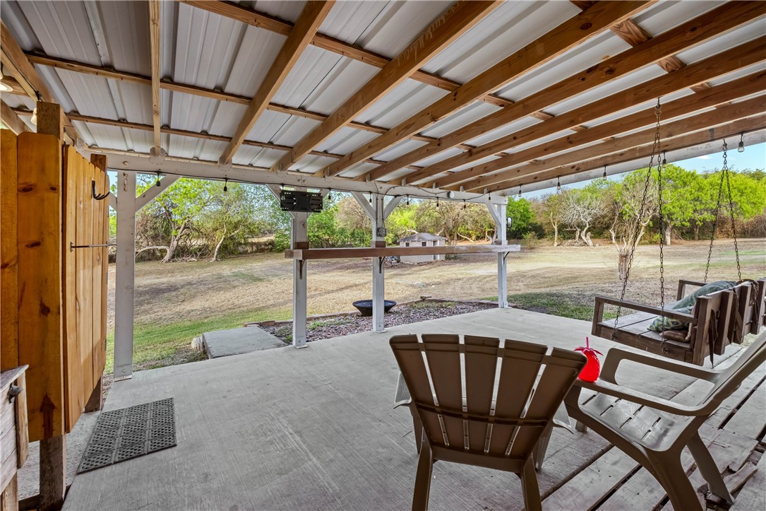 11711 Ih 37 Property Photo 4