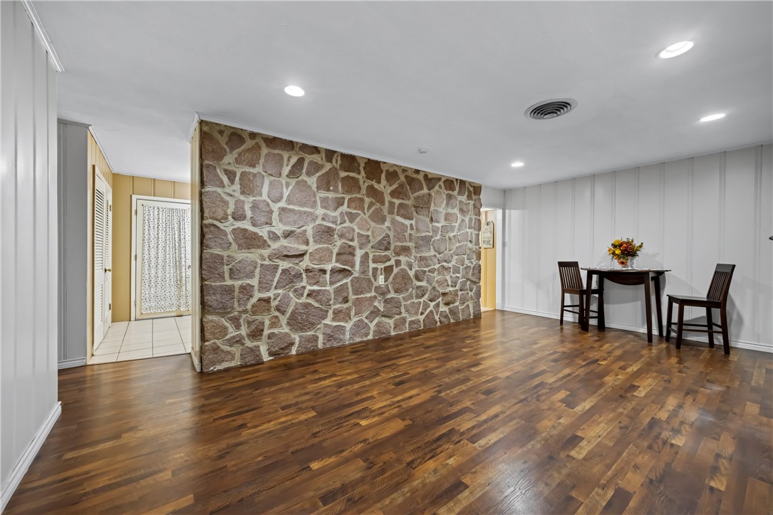 11711 Ih 37 Property Photo 10