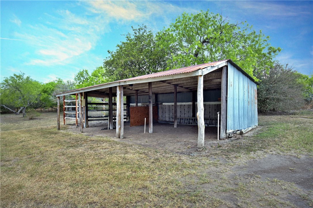 11711 Ih 37 Property Photo 25