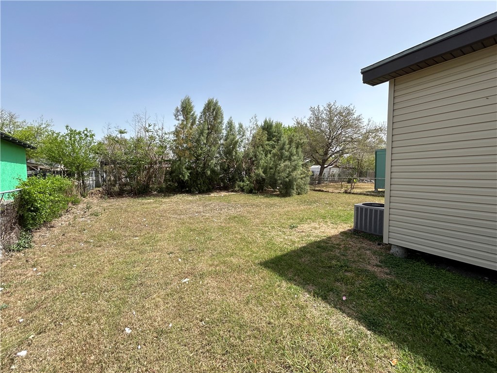 214 Shawnee St Property Photo 18