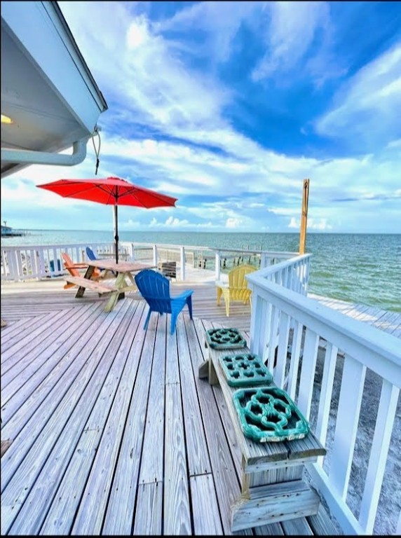 1878 Bay Shore Dr Property Photo 2