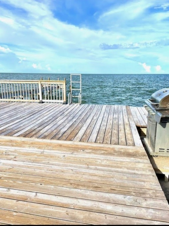1878 Bay Shore Dr Property Photo 6