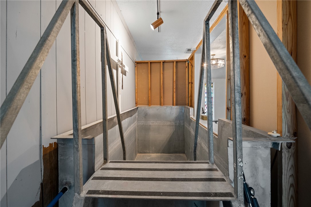 510 Nas Dr Property Photo 18