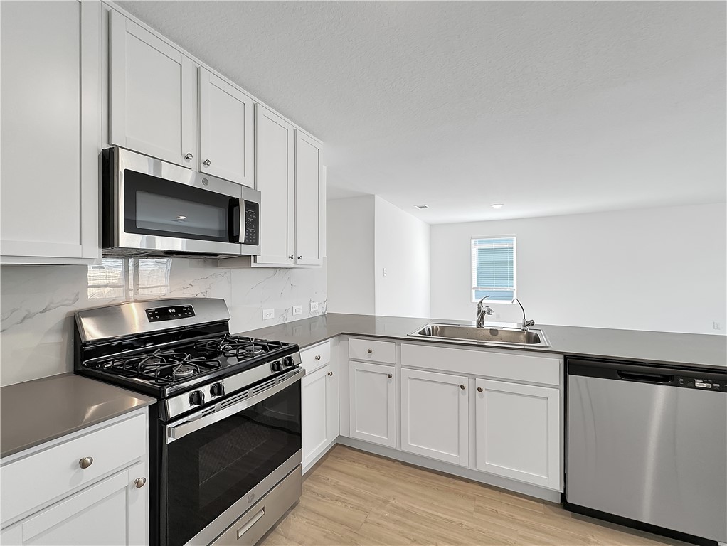2713 Martell St Property Photo 8