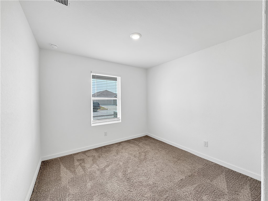 2713 Martell St Property Photo 11