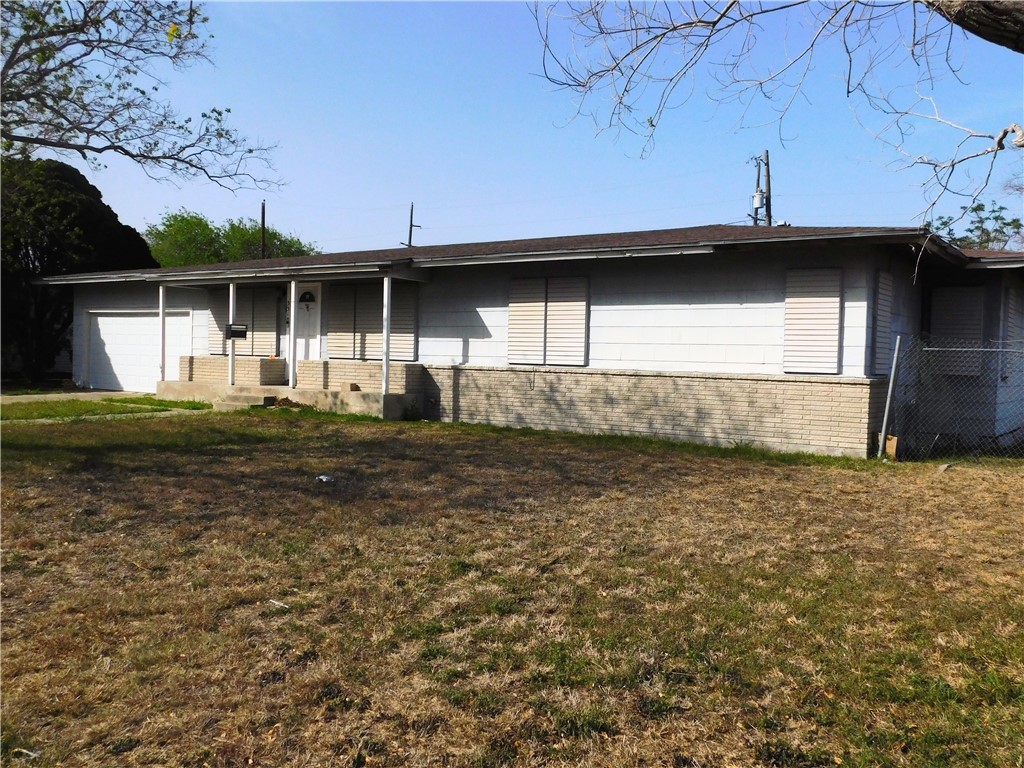 3318 Mahan Dr Property Photo 1