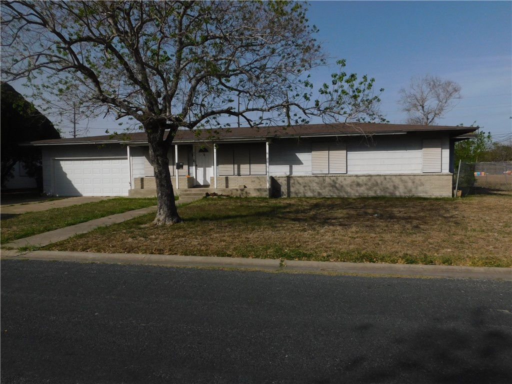 3318 Mahan Dr Property Photo 2
