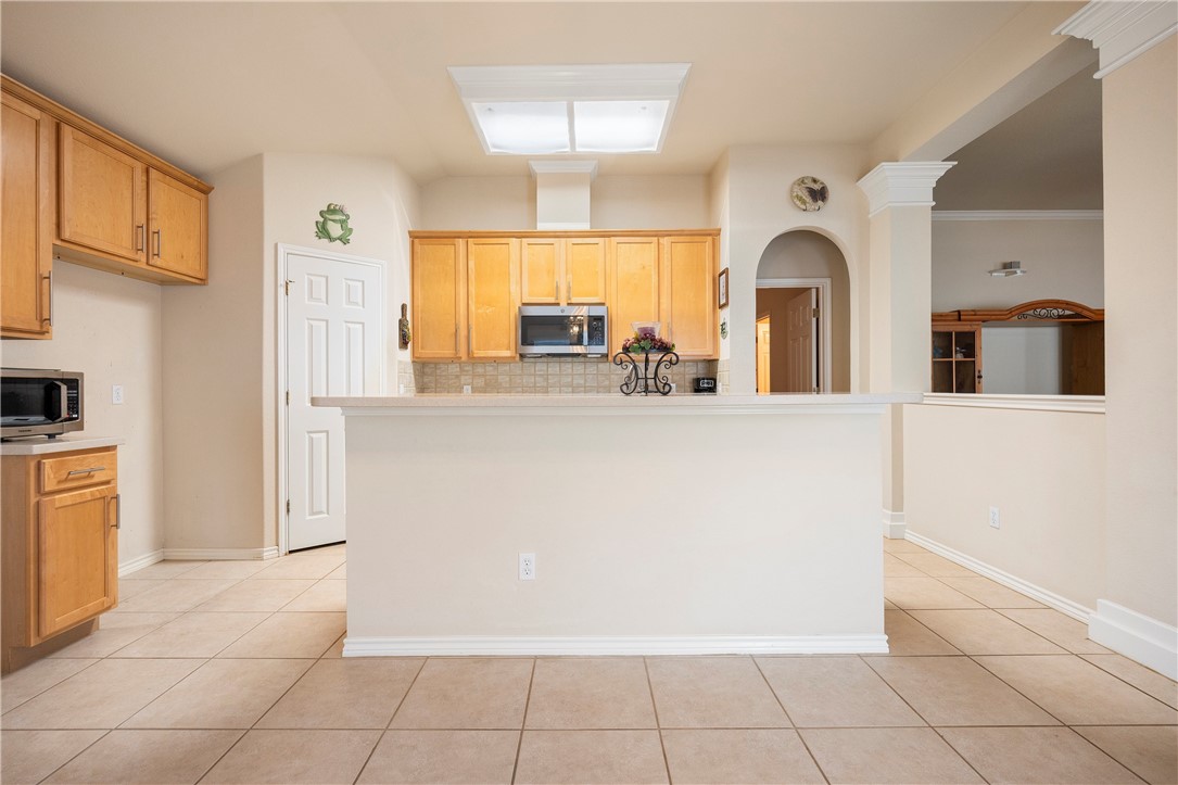 5806 Commonwealth Lane Property Photo 7