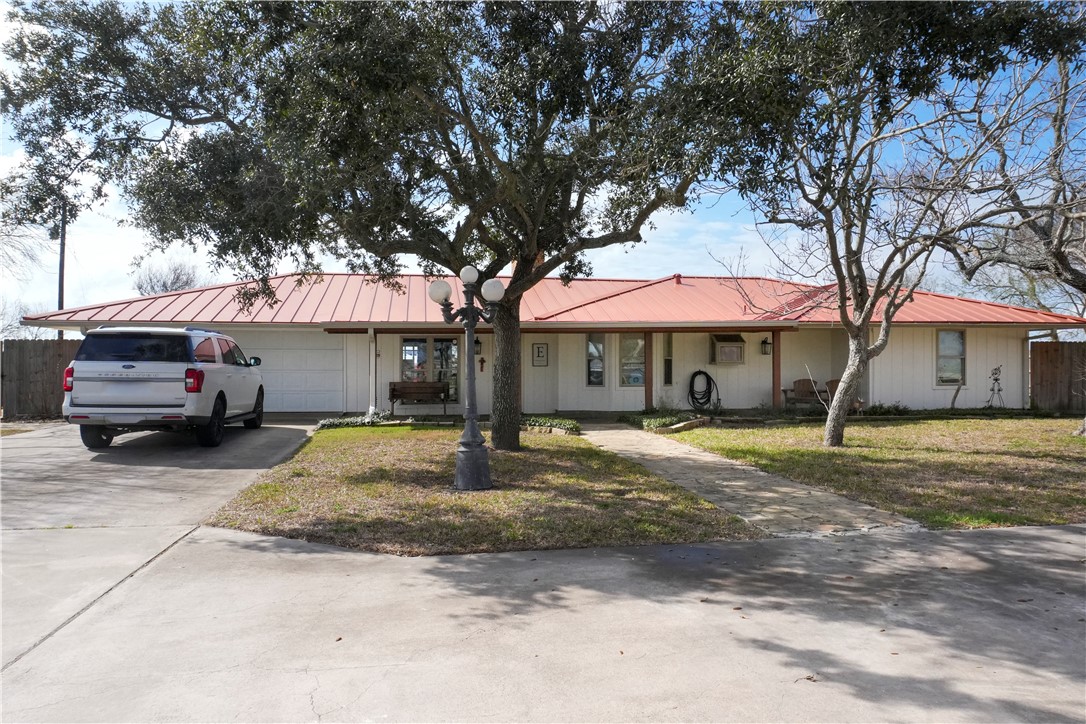8835 Fm 893 Property Photo 2