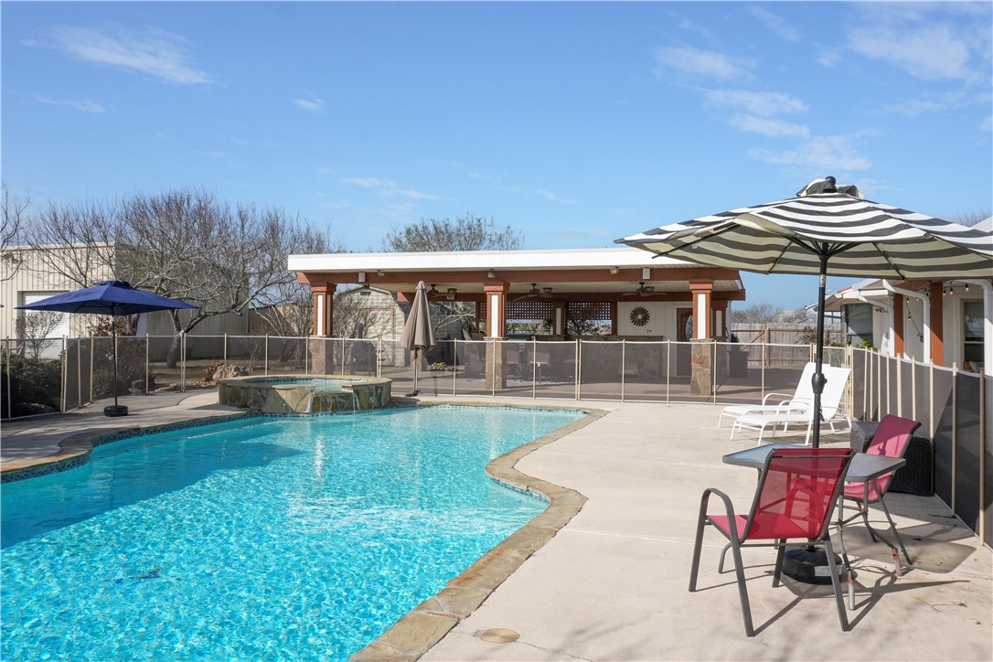 8835 Fm 893 Property Photo 11