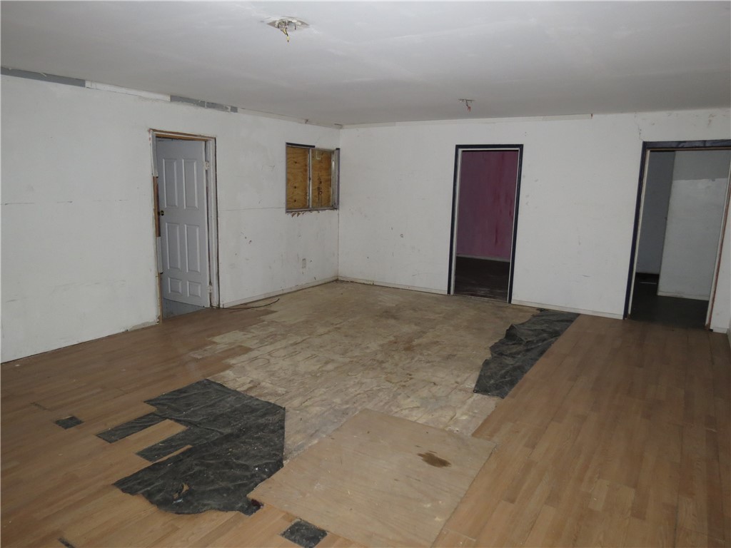 1826 Yale St Property Photo 13