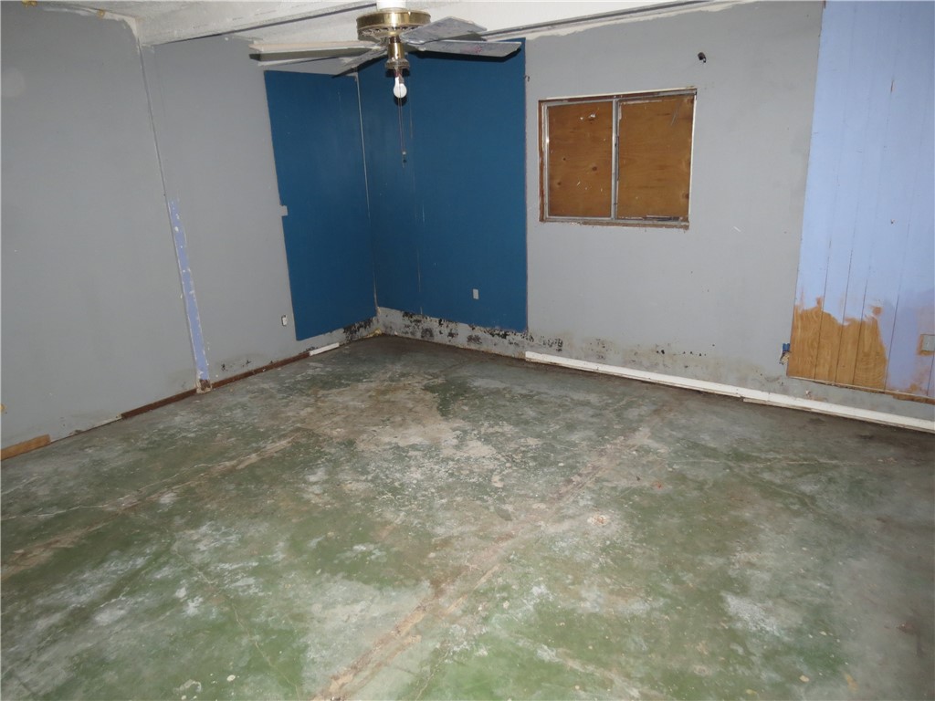 1826 Yale St Property Photo 14
