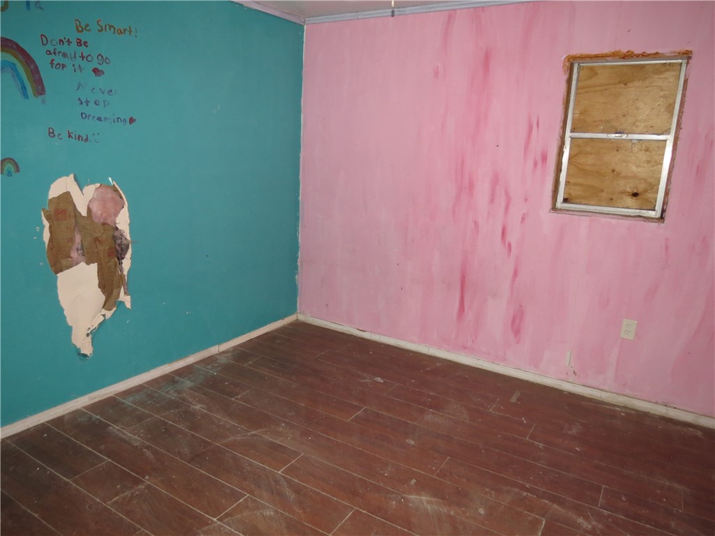 1826 Yale St Property Photo 15
