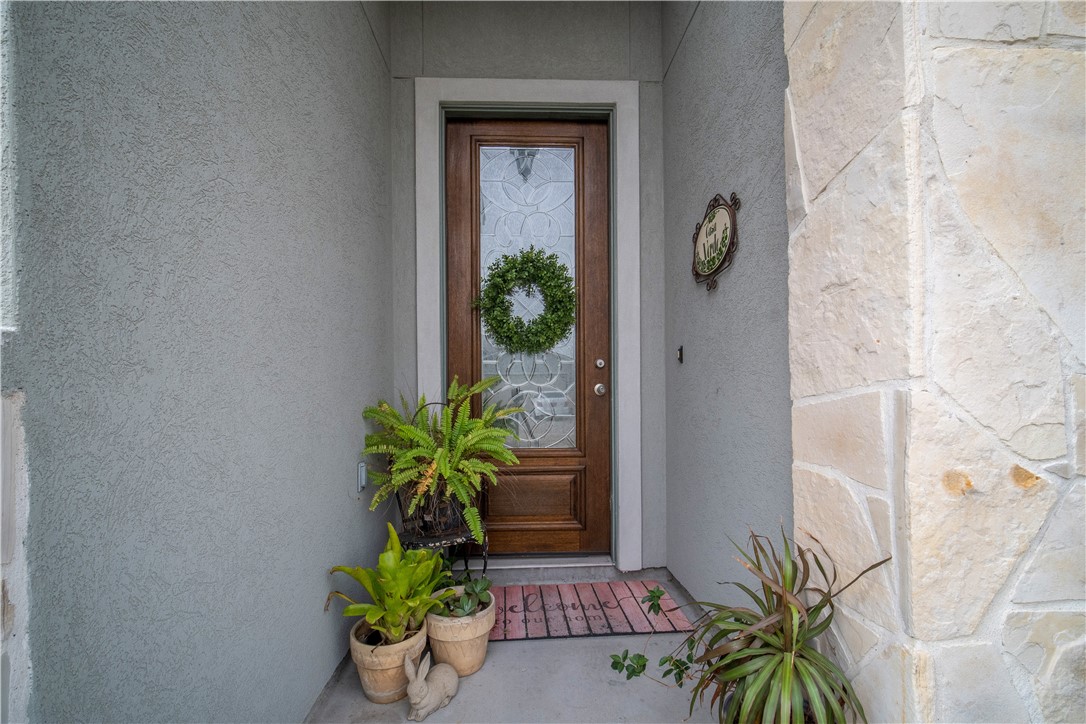7417 Seal Beach Ct Property Photo 2