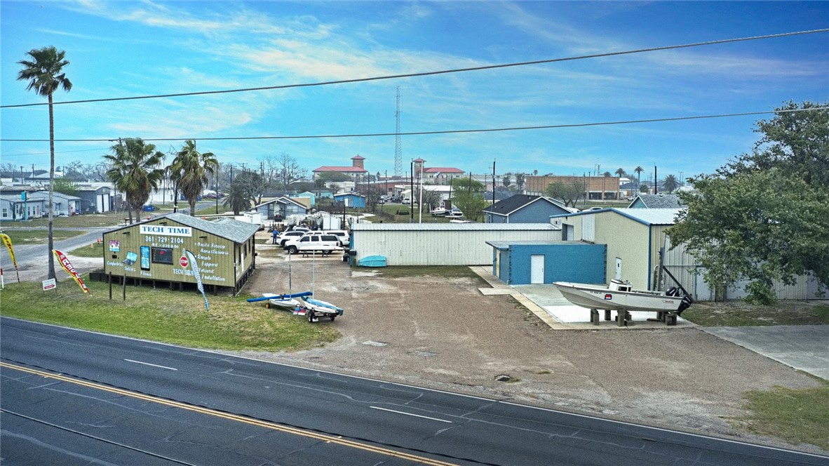 206 Highway 35 S Property Photo 4