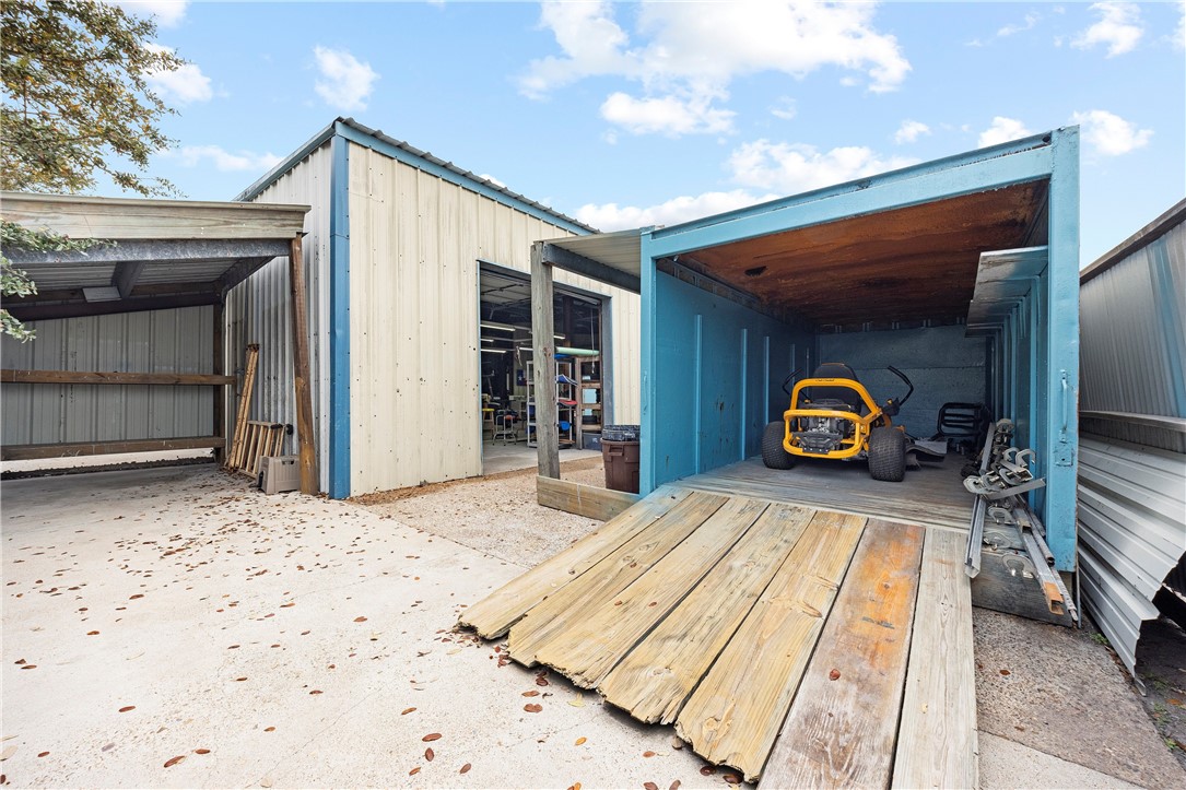 206 Highway 35 S Property Photo 22