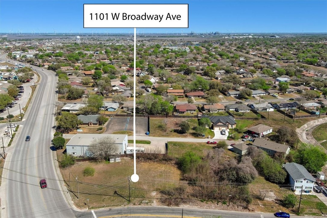 1011 W Broadway Ave Property Photo 6