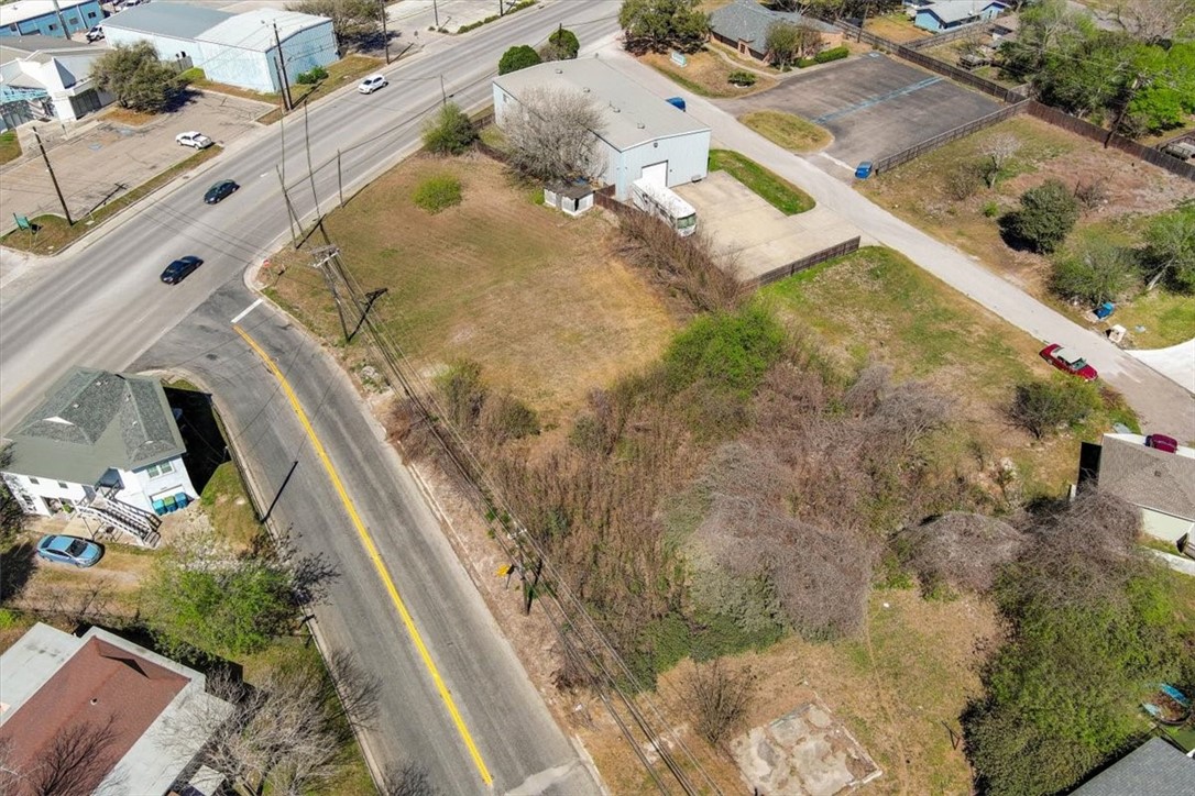 1011 W Broadway Ave Property Photo 11