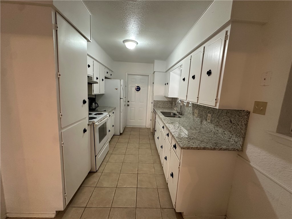 4621 Haverhill Property Photo 8