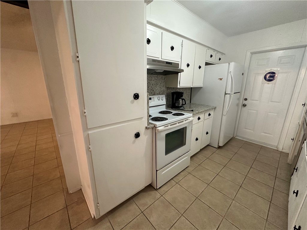 4621 Haverhill Property Photo 9