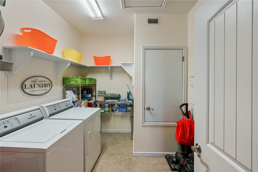 1035 Sea Secret St Property Photo 16