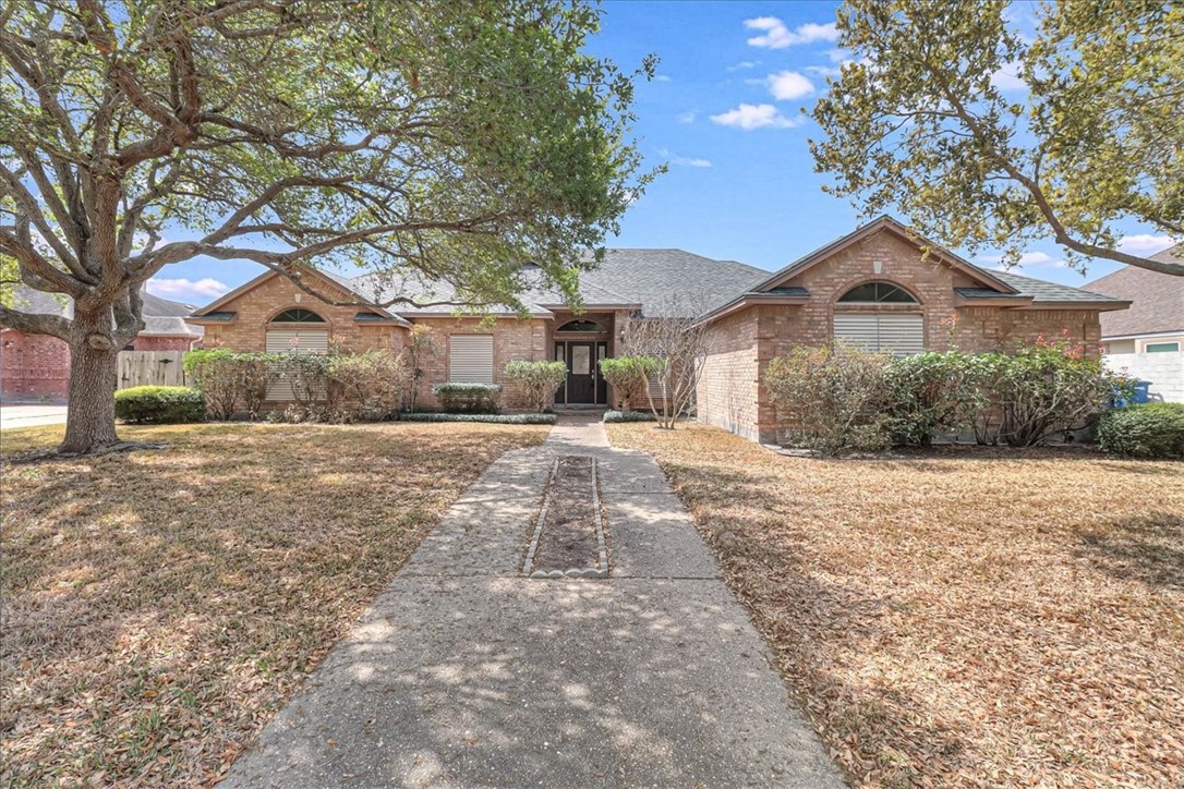 6153 Lemans Dr Property Photo 1