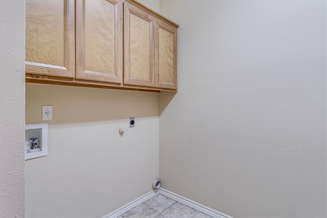 6153 Lemans Dr Property Photo 16