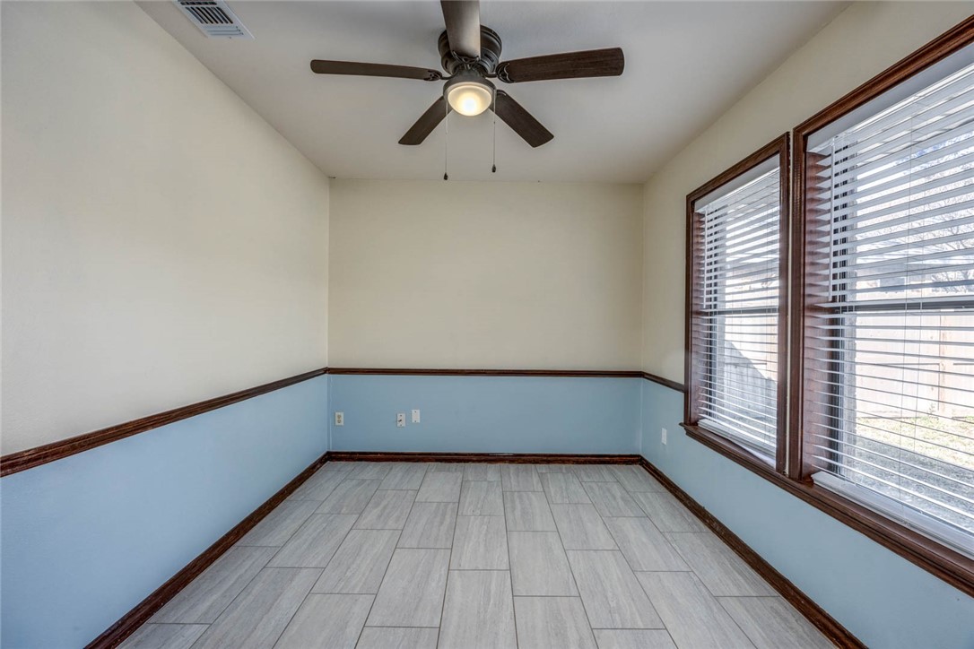 303 Sea Gate Dr Property Photo 16