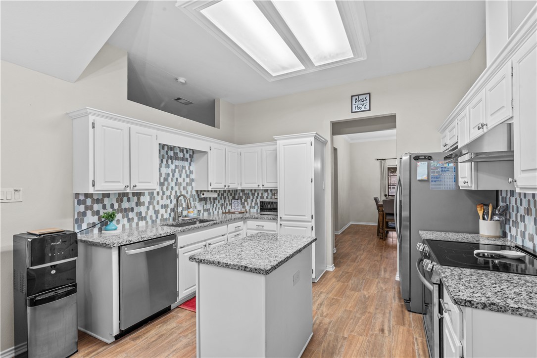 2205 Gershwin Property Photo 12